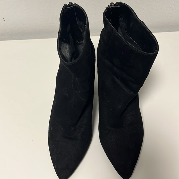 Ladies’ suede leather booties - Picture 5 of 7
